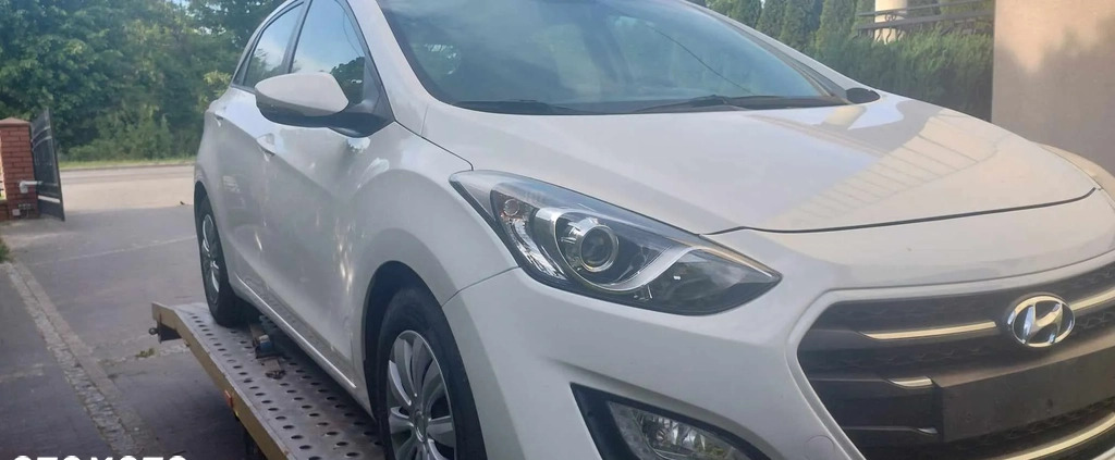 Hyundai ix20 cena 37900 przebieg: 102000, rok produkcji 2013 z Szydłowiec małe 29